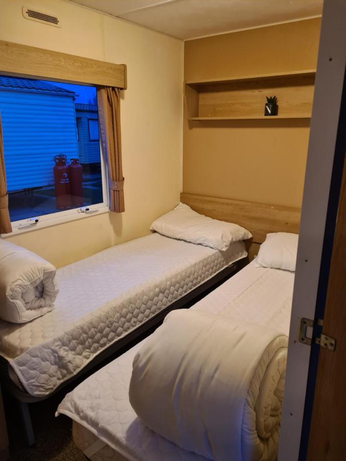 Cosy, Family Caravan Near The Beach Clacton-on-Sea Eksteriør bilde
